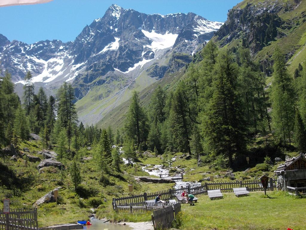 Haus Schoderbock Apartman Sankt Leonhard im Pitztal Szoba fotó